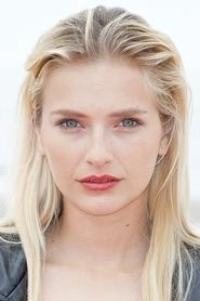 Ảnh diễn viên Camille Razat