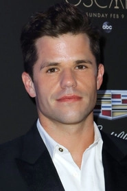 Ảnh diễn viên Charlie Carver