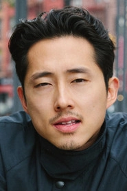 Ảnh diễn viên Steven Yeun