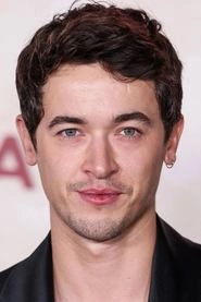 Ảnh diễn viên Tom Blyth